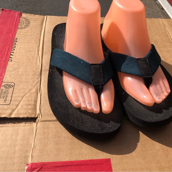 Everest Mens  Dark Green Comfort Flip Flops Sherpa Thong Sandals Size 9.5 - Picture 4 of 11